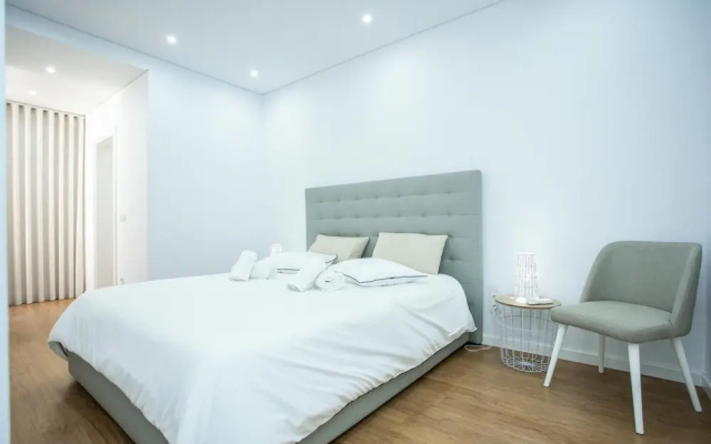 Luxury Picadeiro Apartment by Rent4all