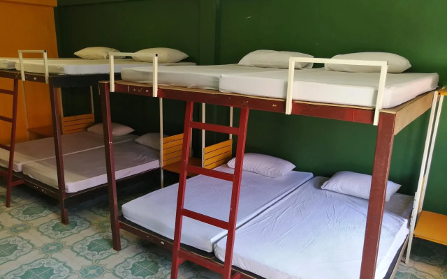 Jaya Hostel & Guesthouse
