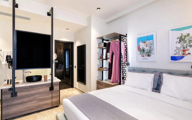 Athens Ivy Suites