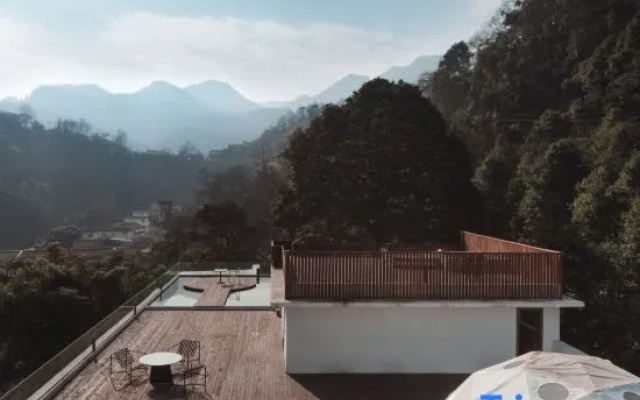 Mount Emei Hetang Nanxi Hotel