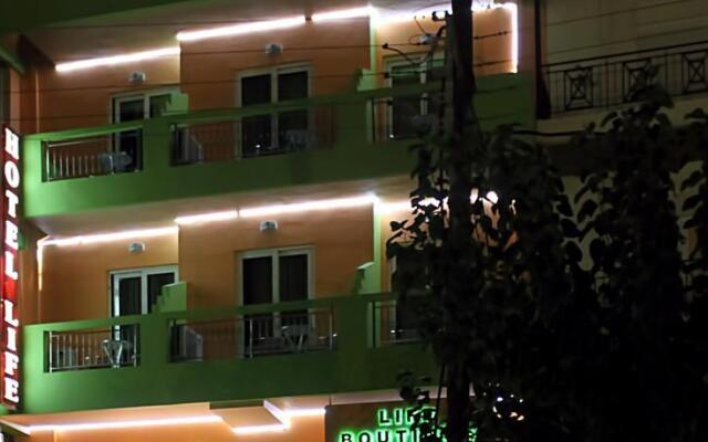 Hotel Life вид на фасад