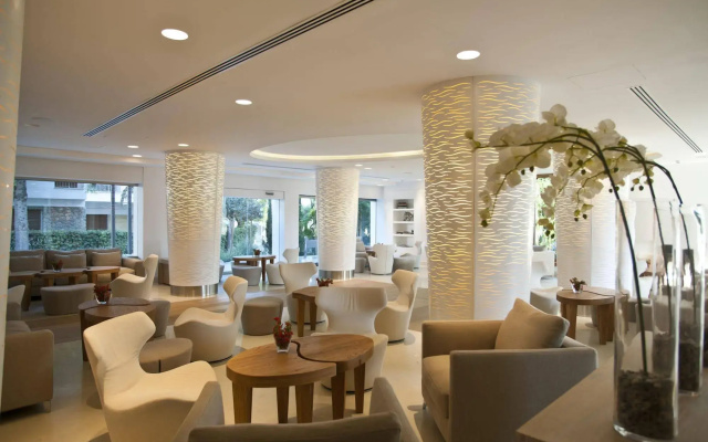 Alasia Hotel