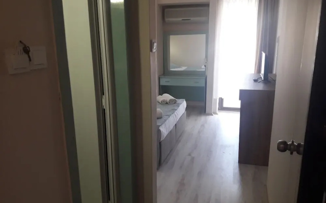 Minay Hotel