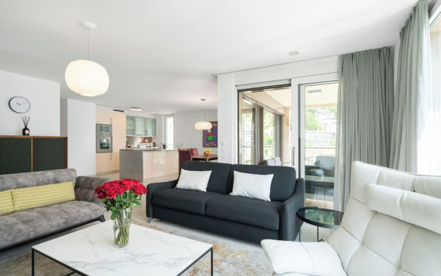 Montreux Lake View Apartments and Spa
