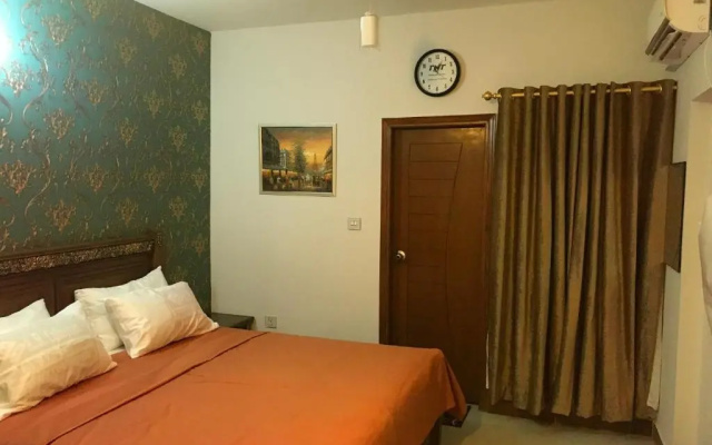 "Service Apartments Karachi" 3 Bed Javed Apartment