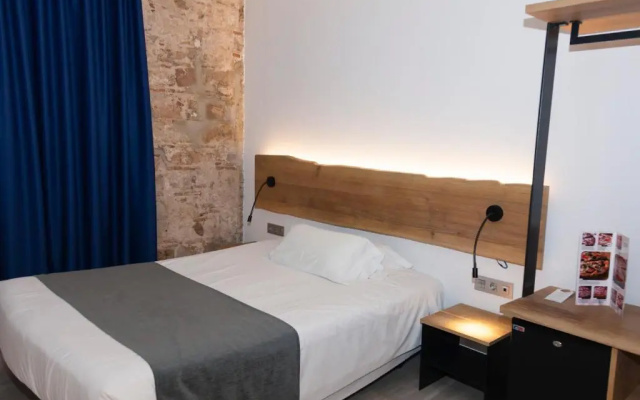 Hostal Paris