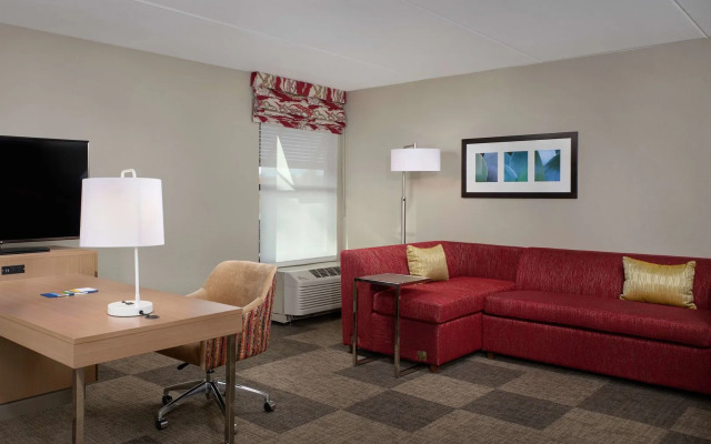 Hampton Inn & Suites Phoenix/Scottsdale on Shea Boulevard