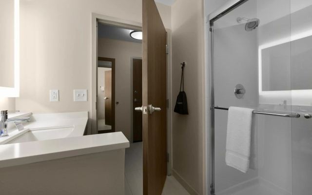 Holiday Inn Express & Suites Fayetteville South by IHG