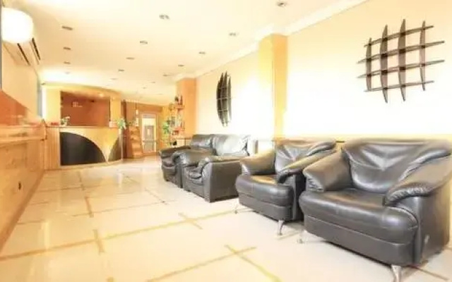 Hotel Yellow Lime