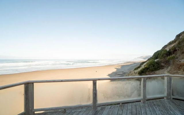 Beach House - 3 Br Home