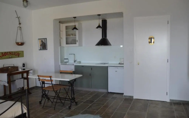 Sea view studio 2