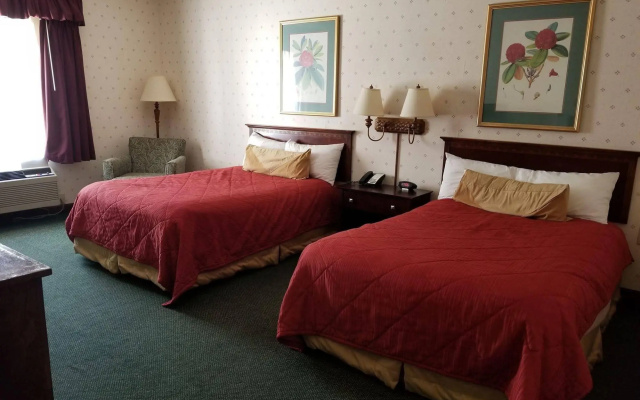 Plantation Inn & Suites Near Locust Grove I 75