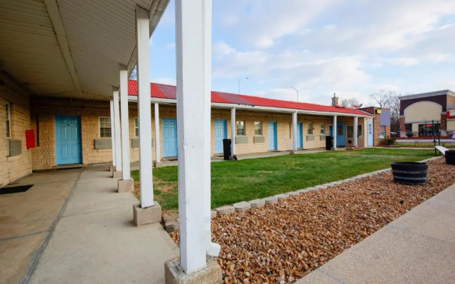Hotel O Markham IL near Harvey/Tinley Park
