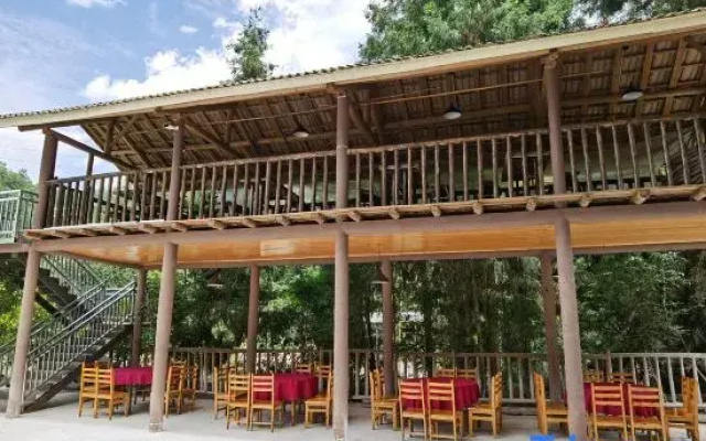 Xiannüshan Zhoujia Brothers Village