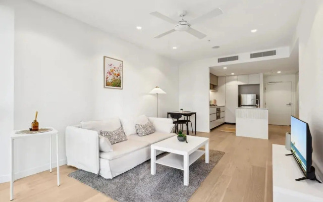 Brisbane 1BR With Pool, Spa, Sauna and Balcony