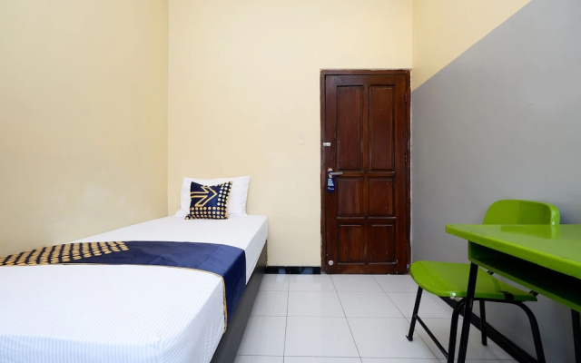 Spot On 2209 Solo Point Guest House Syariah