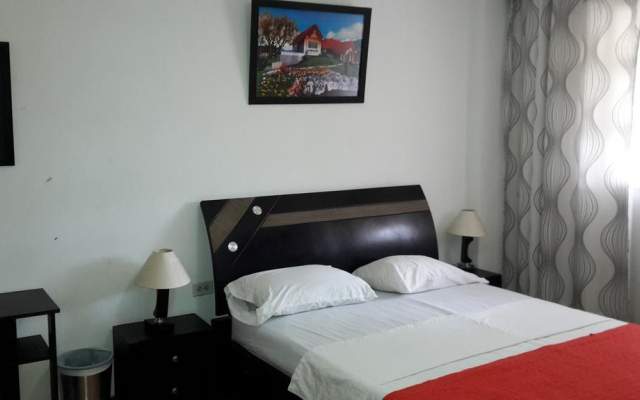 Hotel Media Luna santa marta