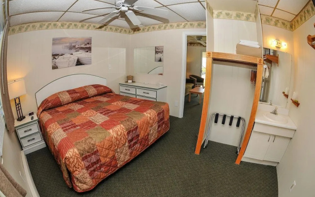 Friendship Oceanfront Suites