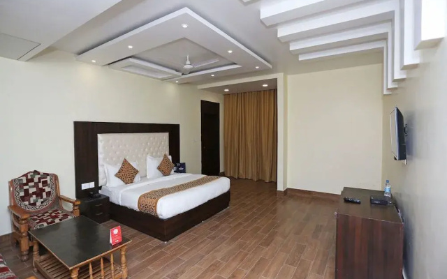 Nareshons Blue Club & Resort