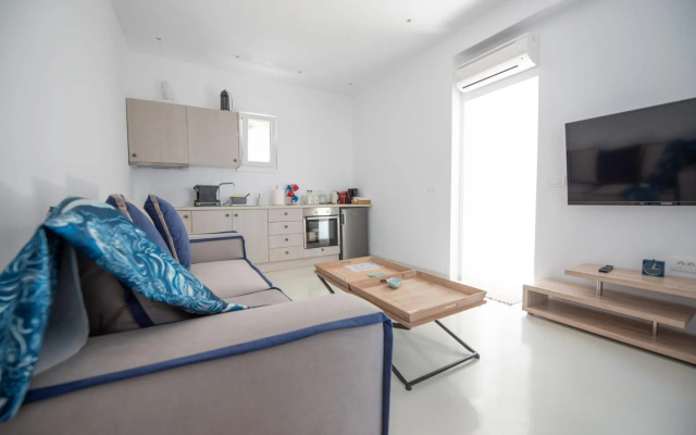 Luxury 1 Bedroom Apartment 3A