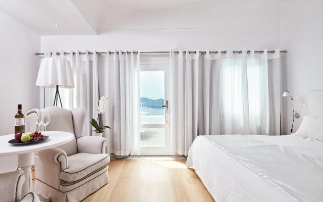 Отель Kirini Santorini Греция, Остров Санторини - отзывы, цены и фото номеров - забронировать отель Kirini Santorini онлайн комната для гостей