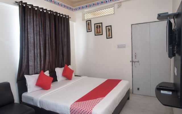 OYO 14838 Shree Jee Hotel