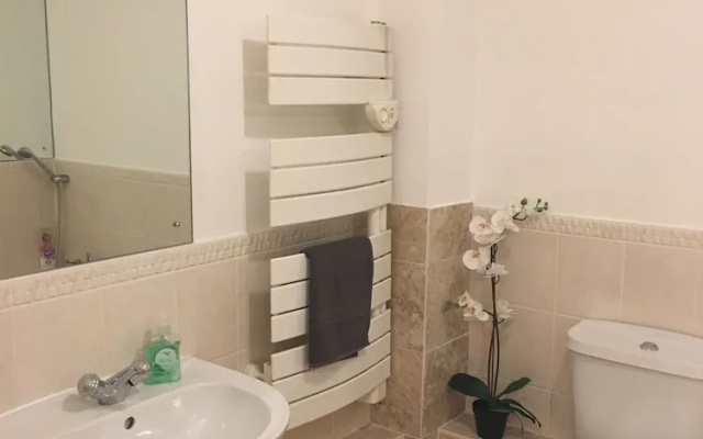 City Pad with balcony and secure parking