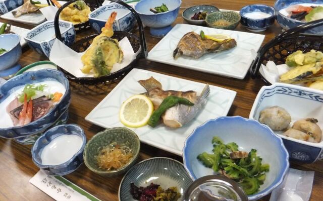 Отель Ryokan Kamomeso (Yakushima) Якусима питание