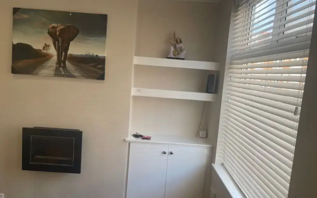 Leicester Retreat - Charming 2 Bedroom House