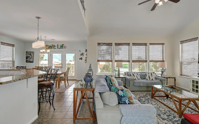 Sun Shiner Beach House RS109