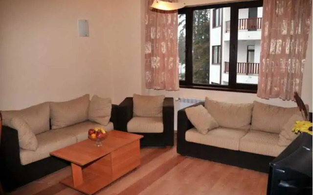 Flora Apartments by Tour Express Service