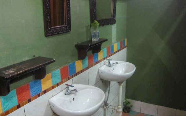Borneo Backpackers