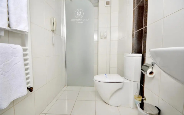 Doc'S Hotel Thermal Clinic