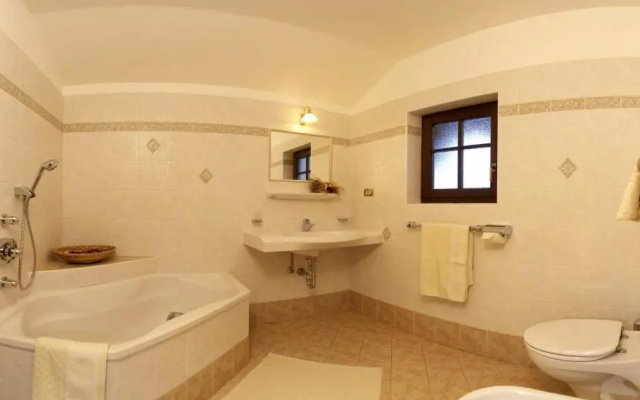 Agriturismo Apartments Tuene