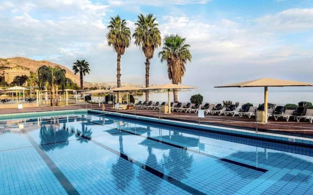 La Perla Hotel