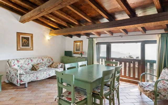 Cosy Holiday Home in Gargnano With Garden