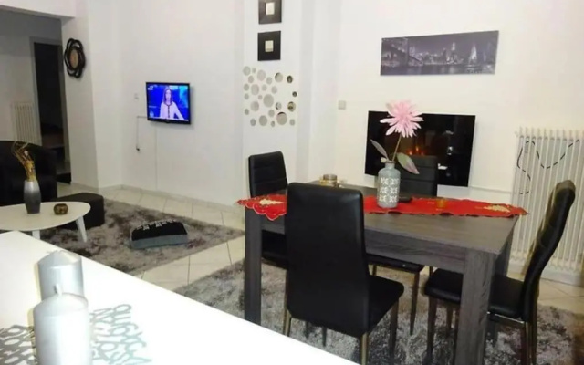 Black & White Apartment !