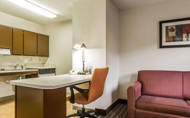 Candlewood Suites Charlotte - Arrowood by IHG