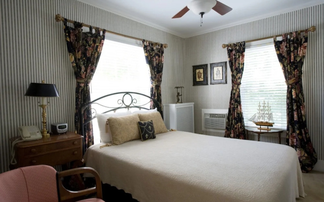 Maplewood Hotel