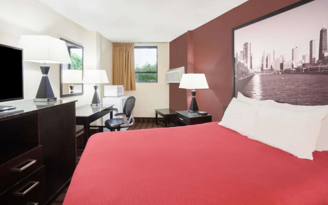 Super 8 Chicago