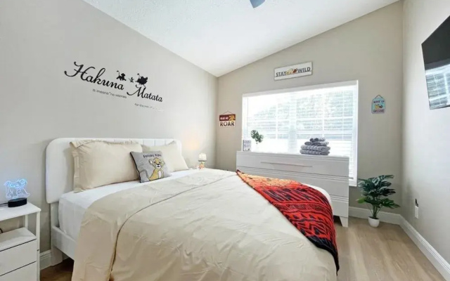 Stardust Villa 4 Bedroom Home by RedAwning