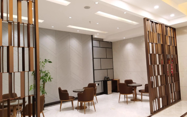 Starway Hotel Aksu Century Plaza