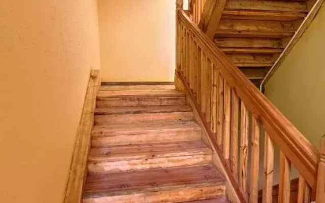 Danba Luo Jia Yunjie  Homestay