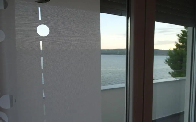 Seaside Villa mit Pool für 12 Personen