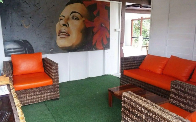 Moov Inn Garden Hostel