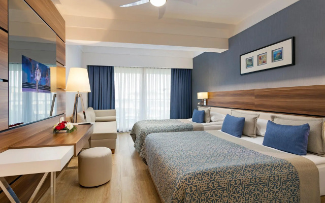 Limak Atlantis De Luxe Hotel & Resort
