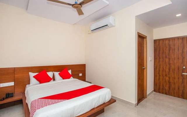 Oyo 18836 Orchid Suites