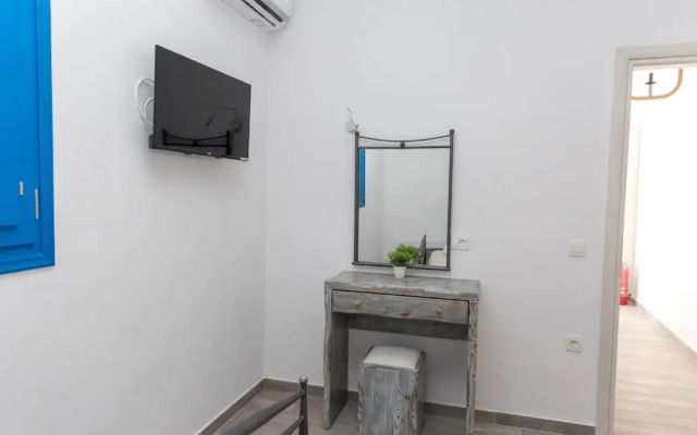 Santorita Suites