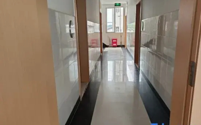 Shuxin Hotel (Guilin Medical University Lidong Campus)