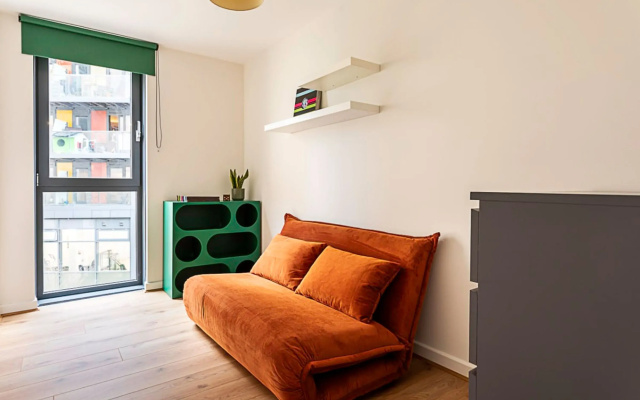 NEH - Vibrant and Modern Apartment With Canal View